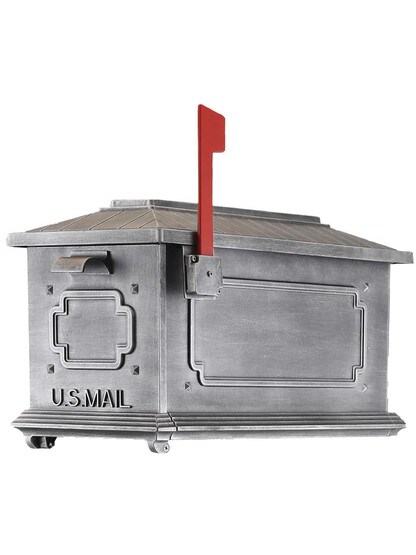Kingston Curbside Mailbox in Swedish Silver.